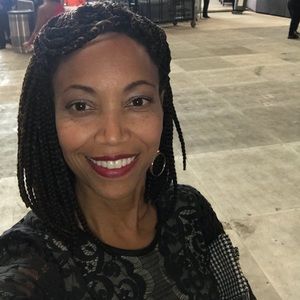 Meet your Posher, Monica